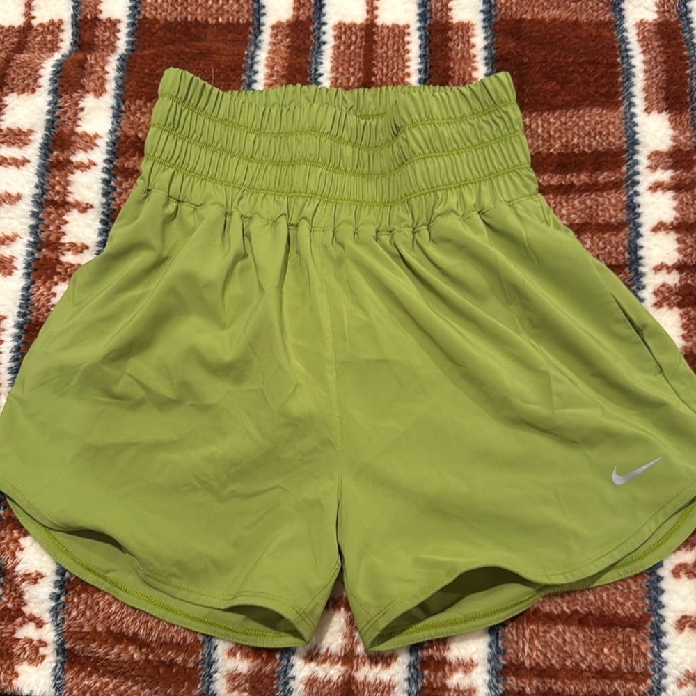 Nike training shorts NWT